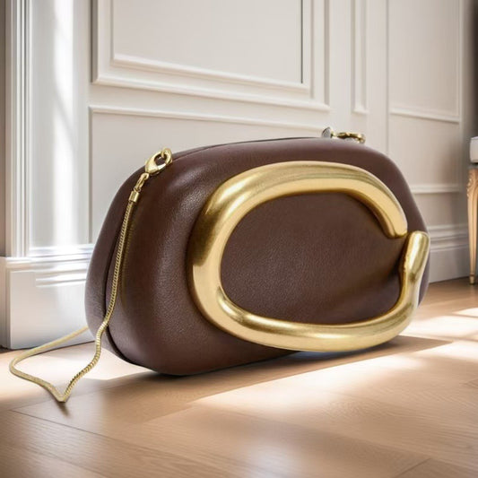 Pochette de soirée tendance.